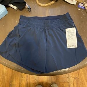 NAVY LULULEMON SHORTS